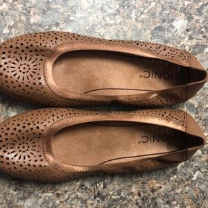 Vionic Women's Brown Ballet Flats